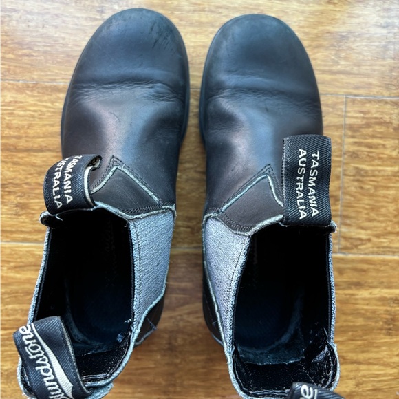 Blundstone Black Chelsea Boots AU4, US7 (youth/women) - Picture 2 of 7